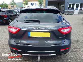 Maserati Levante 3.0 V6 D AWD 275pk Aut picture 3