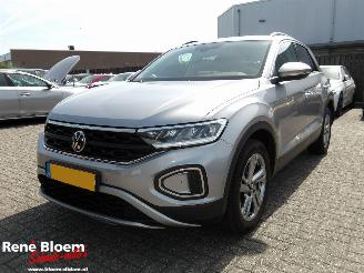 Unfallwagen Volkswagen T-Roc 1.0 TSI Life 75 Edition 2023/5