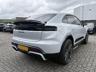 Unfallwagen Porsche Macan GTS 100kwh 2026/3