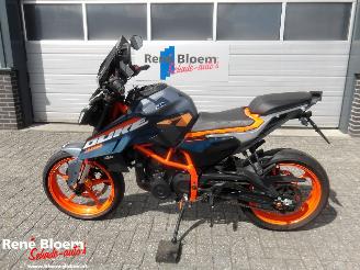 krockskadad bil motor KTM 390 Duke  2024/3