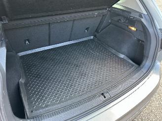 Volkswagen Tiguan 1.4 TSI 150pk aut + f1 R-Line - pano - nap - massage - trekh - front + line assist - dynaudio - virtual picture 100