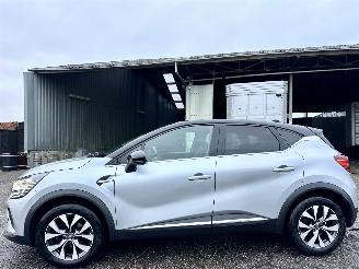 Voiture accidenté Renault Captur 1.0 TCe Turbo 101pk Intens - nap - navi - camera - pdc v+a - keyless - virtual - front + line assist 2019/12