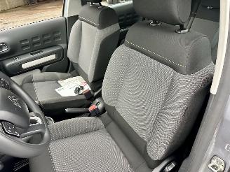 Citroën C3 1.2 PureTech 83pk C-Series - navi - line assist - clima - cruise - apple carpl - 66dkm nap - licht + regensensor picture 39