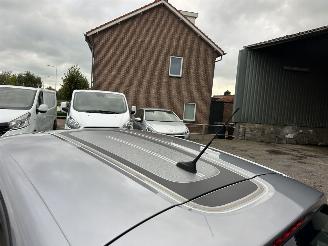 Citroën C3 1.2 PureTech 83pk C-Series - navi - line assist - clima - cruise - apple carpl - 66dkm nap - licht + regensensor picture 8