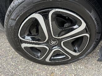 Citroën C3 1.2 PureTech 83pk C-Series - navi - line assist - clima - cruise - apple carpl - 66dkm nap - licht + regensensor picture 84