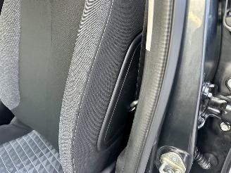 Peugeot 108 1.0 e-VTi 72pk Active 5drs - 96dkm nap - airco - led - elektr pakket - aux - usb - privacy glass - bwjr 2021 picture 41