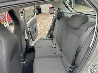 Volkswagen Up! 1.0i 65pk 5drs - nap - airco - line assist - bleutooth - aux - elektr ramen - led - facelift - rijdbaar picture 46