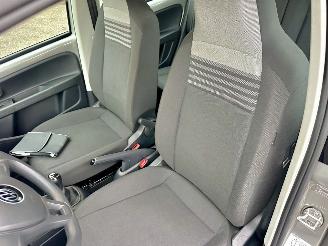 Volkswagen Up! 1.0i 65pk 5drs - nap - airco - line assist - bleutooth - aux - elektr ramen - led - facelift - rijdbaar picture 20