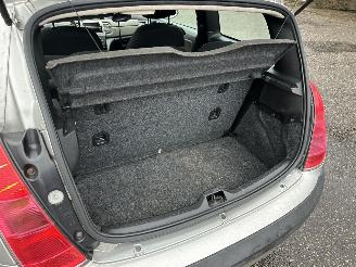 Lancia Ypsilon 1.2-16V 80pk Argento - nap - airco - cruise contr - lmv - nieuw apk 10-11-2026 - elektr ramen picture 36