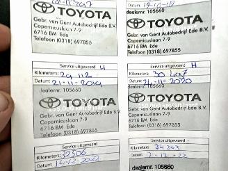 Toyota iQ 1.0 VVTi 68pk automaat Aspiration - 44dkm nap - navi - clima - keyless entry + start - lmv - pdc picture 47