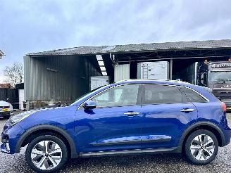 Avarii autoturisme Kia e-Niro 64kWh 204pk aut DynamicPlusl - nap - schuifdak - carplay - keyless - stuurverw - front + line assist 2021/11