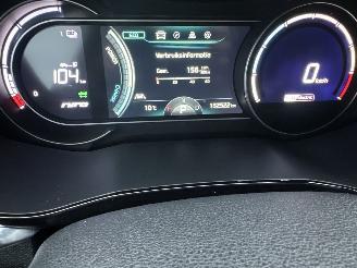 Kia e-Niro 64kWh 204pk aut DynamicPlusl - nap - schuifdak - carplay - keyless - stuurverw - front + line assist picture 19