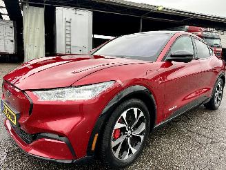 Ford Mustang Mach-e 75 kWh awd 371pk aut premium - pano - 360cam - leer - stoel + stuurverw - b&o - front + line + side assist picture 2