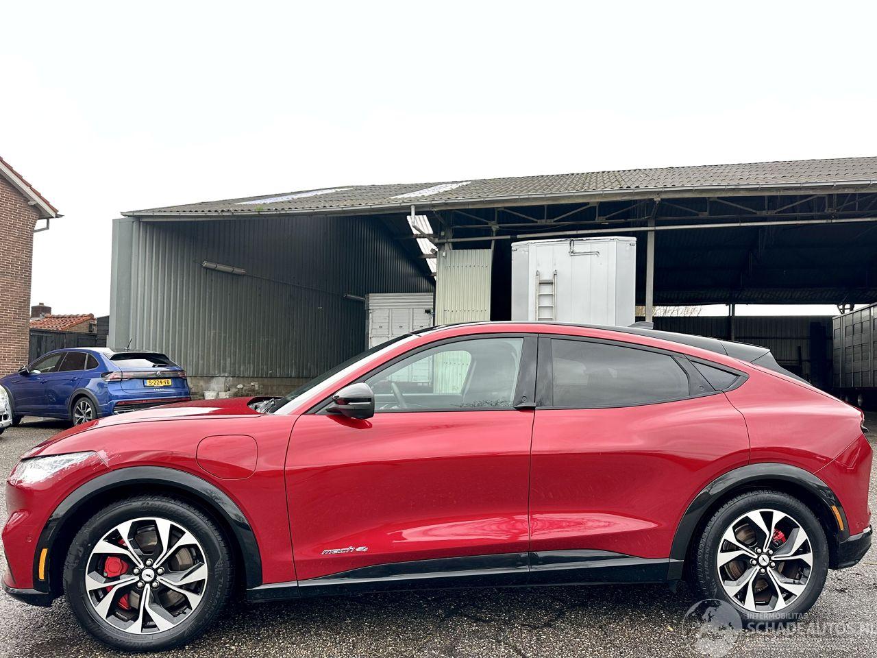 Ford Mustang Mach-e 75 kWh awd 371pk aut premium - pano - 360cam - leer - stoel + stuurverw - b&o - front + line + side assist