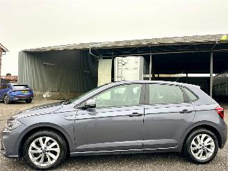 Vaurioauto  passenger cars Volkswagen Polo 1.0 TSI 95pk Style 5drs - nap - iq full led - virtual - clima - cruise - acc - front + line assist - facelift 2021/12