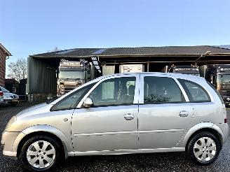 Damaged car Opel Meriva 1.6i 16v Temptation 2007/11