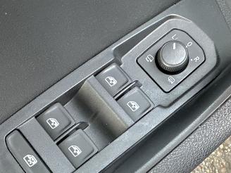 Skoda Karoq 1.5 TSI 150pk 7-Traps aut Bus.Edition - nap - navi - stoelverw - pdc - keyless start - inkl trekhaak picture 45