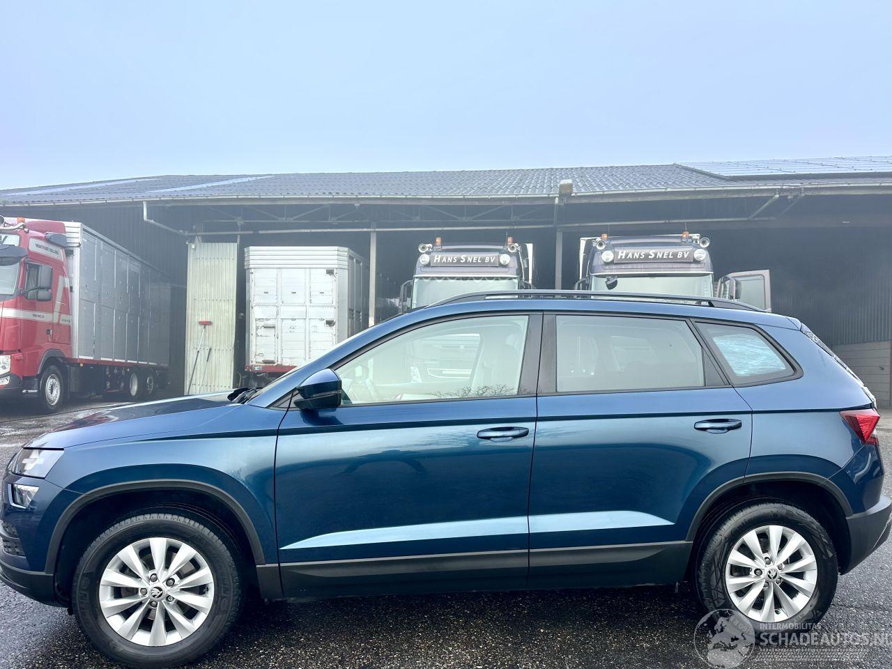 Skoda Karoq 1.5 TSI 150pk 7-Traps aut Bus.Edition - nap - navi - stoelverw - pdc - keyless start - inkl trekhaak