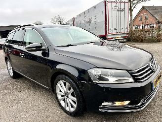 Volkswagen Passat 1.4 TSI 122pk dsg aut + f1 Highline - nap - dvd in hoofdsteunen - navi - clima - cruise - leer + stoelverw picture 4