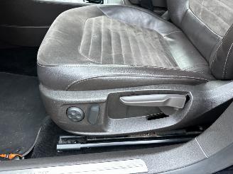 Volkswagen Passat 1.4 TSI 122pk dsg aut + f1 Highline - nap - dvd in hoofdsteunen - navi - clima - cruise - leer + stoelverw picture 39