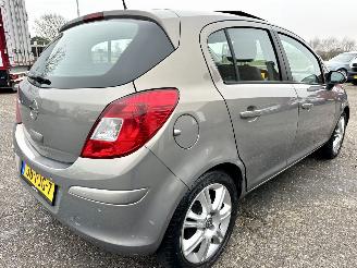 Opel Corsa 1.4-16V 101pk Cosmo 5drs - pano - nap - clima - cruise - half leer - pdc - licht + regens + dimmend binnenspiegel picture 5
