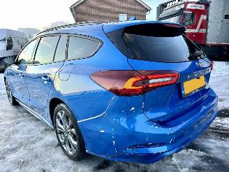 Ford Focus 1.5D 120pk 8-traps aut + F1 ST-Line x - nap - hud - b&o - navi - cam - keyless - stuur + stoelverw picture 6