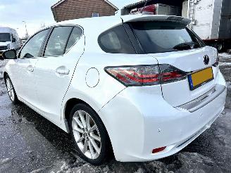 Lexus Ct 200h Hybrid 123pk aut Luxury Line - nap - nav - leer - camera - memory - xenon - pdc v+a - keyless picture 3