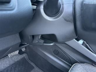 Renault Clio gereserveerd 1.6 E-Tech Hybrid 8-traps aut 140 Intens - nap - 360cam - keyless - navi - front + line + side + park assist - virtual picture 38