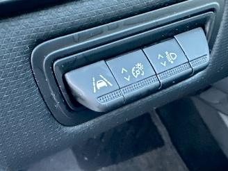 Renault Clio gereserveerd 1.6 E-Tech Hybrid 8-traps aut 140 Intens - nap - 360cam - keyless - navi - front + line + side + park assist - virtual picture 45