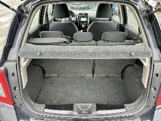 Nissan Micra 1.2i 80pk Connect Edition 5drs - navi - clima - cruise - pdc v+a - licht + regensensor - gebruikerssporen picture 51