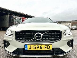Volvo V-60 2.0 B4 Hybrid 8-traps aut R-Design - nap - virtual - leer - stuur + stoelverw - trekh - front + line + side assist picture 101