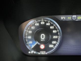 Volvo V-60 2.0 B4 Hybrid 8-traps aut R-Design - nap - virtual - leer - stuur + stoelverw - trekh - front + line + side assist picture 31