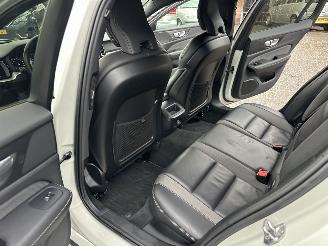 Volvo V-60 2.0 B4 Hybrid 8-traps aut R-Design - nap - virtual - leer - stuur + stoelverw - trekh - front + line + side assist picture 82