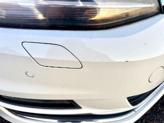 Volkswagen Golf 1.2 TSI 105pk 6-bak Highl 5drs - pano - nap - xenon - massage - navi - stoelverw - half leer - bearlock picture 96