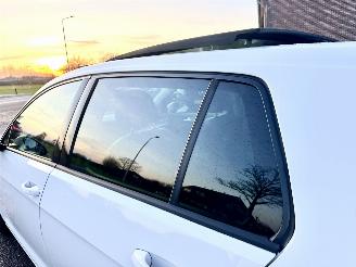 Volkswagen Golf 1.2 TSI 105pk 6-bak Highl 5drs - pano - nap - xenon - massage - navi - stoelverw - half leer - bearlock picture 100