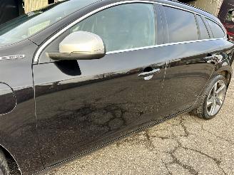 Volvo V-60 2.4 D5 Hybrid aut AWD R-Design - schuifdak - leer - nav - cam - front + line + side assist - harman/kardon picture 96