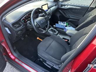 Ford Focus 1.0T EcoBoost 125pk 6-bak Titanium Bus - nap - keyless - front + line assist - trekh - pdc v+a - navi - CarPlay picture 17