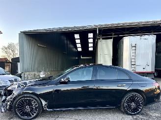 Schadeauto Mercedes E-klasse 300e Hybrid 268pk aut + f1 AMG-Line - pano - sfeerverl - memory l+r - front + line + side assist - 16dkm 2024/6