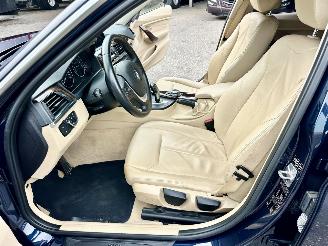 BMW 3-serie Touring 320i 184pk 8-traps aut High Executive - nap - xenon - beige leer - stoelverw - navi - pdc - elektr klep picture 50