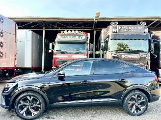 Voiture accidenté Renault Arkana 1.6 E-Tech Hybrid 145 R.S. Line 2021/9