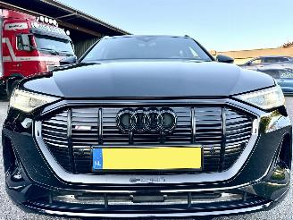 Audi E-tron 55 Quattro S-Edition 95kWh 408pk aut + F1 - nap - 1e eig - leer - front + line + park assist - keyless - elektr klep picture 3