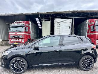 Unfallwagen Renault Clio 1.6 E-Tech Full Hybrid 145 esprit Alpine 2025/1