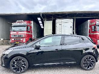 Avarii autoturisme Renault Clio 1.6 E-Tech Full Hybrid 145 esprit Alpine 2025/1