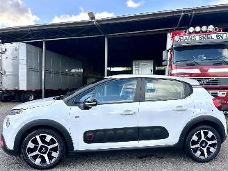 krockskadad bil auto Citroën C3 1.2 PureTech 82pk ELLE - nap - navi - pdc - line assist - lmv - carplay - clima - cruise - grijs dak 2018/5