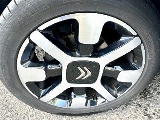 Citroën C3 1.2 PureTech 82pk ELLE - nap - navi - pdc - line assist - lmv - carplay - clima - cruise - grijs dak picture 84