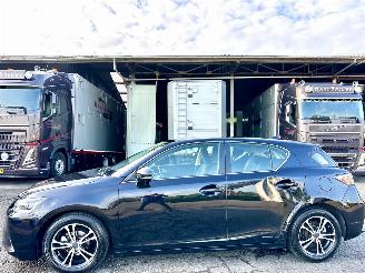 Schadeauto Lexus Ct 200h Business Line 2015/11