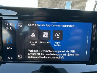Volkswagen Golf 1.0 TSI 110pk 6-bak Life Edition 5drs - nap - virtual - carplay - front + line assist - sfeerverl - pdc v+a picture 37