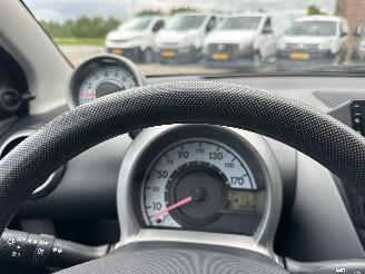 Peugeot 107 Gereserveerd 1.0-12v automaat 68pk XS 5drs - nap - carplay - airco - 49dkm - elektr ramen - toerenteller picture 34