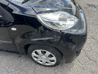 Peugeot 107 Gereserveerd 1.0-12v automaat 68pk XS 5drs - nap - carplay - airco - 49dkm - elektr ramen - toerenteller picture 79