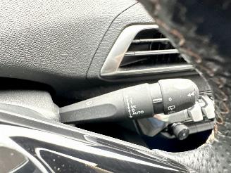 Peugeot 3008 1.2T PureT 131pk 6-bak GT-Line - 54dkm nap - pano - sfeerverl - keyless - camera - line + side + front assist picture 35